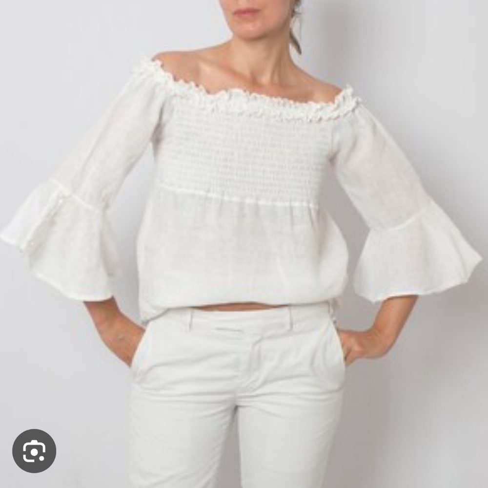 Zara Off-Shoulder White Bell Sleeve Top‎ Size Size Medium